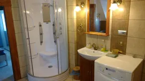 Accogliente appartamento molto confortevole, atmosfera familiare e un bellissimo giardino. - Image 4
