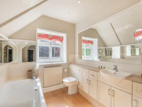 5 bedroom accommodation in Burton Pedwardine, near Sleaford - Image 5