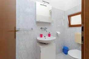 IVAN 1 with 5 bedrooms and 4 bathrooms, for up to 11 persons in Kaštela - Image 2