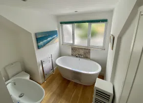 4 bed spacious modern townhouse with spectacular views over the River Tamar. - Image 4