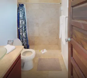 This villa is a 5 bedroom(s), 5 bathrooms, located in San Pedro, Ambergris Caye. - Image 4