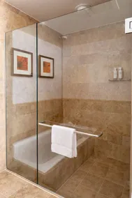 NEWLY RENOVATED 2bd at the Palm beach Marriott Singer island beach resort - Image 4