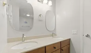 Great location in Bolton Landing - Image 3
