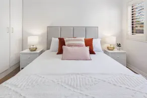 Cosy Unit with Parking near New Farm Park & River - Image 5