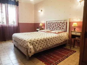 Schickes Narbonne Pool-Retreat - Image 4