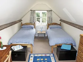 Peaceful, secluded location within a small village community. - Image 3