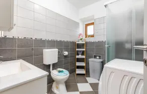 Two-Bedroom Holiday Home In Svetvincenat - Image 3