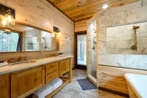 Drift Inn amazing back yard privacy hot tub - Image 4