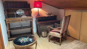 Quiet village house—no Wi-Fi, no TV, pets welcome—minimum stay of 13 nights! - Image 5