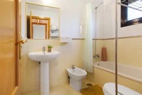 Casa de férias 'Amadeus' com piscina partilhada, terraço privado e acesso Wi-Fi - Image 2