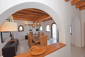 Exclusive villa on the beach front. FREE WIFI - Image 5