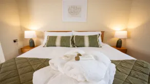 Elegant 3BD Georgian Retreat in Perth City Centre - Image 5