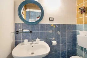 Holiday Apartment Acciuga House with Balcony, Shared Garden & Wi-Fi - Image 4