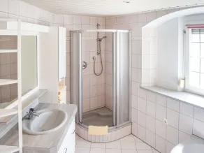 Scenic Apartment In Rattenberg Near Reintaler See Lake - Image 3