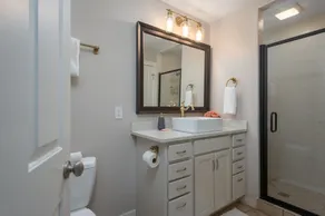 Mysa Retreat: Pool, Theatre, Fire Pit & More - 6+ Bedroom for 16 Guests! - Image 3