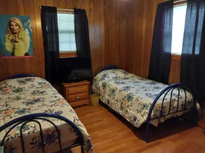 Peaceful Country Getaway Pet Friendly and Cozy! - Image 4