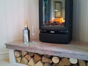 2 bedroom accommodation in Gattonside near Melrose - Image 2