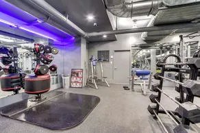 Prime Location! Spacious & Comfy - Image 3