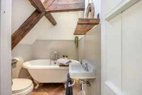2 bedroom Cotswold Holiday Home - Abbots Cottage - Image 2