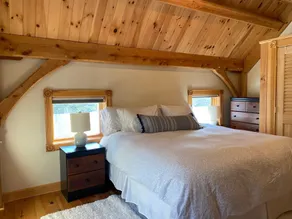 Post and Beam Carriage House in the heart of Mad River Valley - Image 4