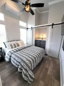 Tiny White: Twin Lake Tiny Homes of Okmulgee - Image 4