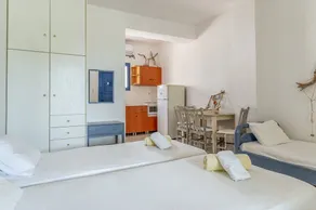 Holiday Home '7 Perasma Kypri Beach' with Private Terrace, Wi-Fi and Air Conditioning - Image 5