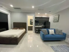 The Cozy Back House - Image 5