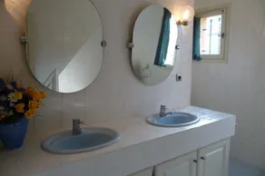 Bella villa indipendente con piscina privata e ampio giardino vicino a Vence - Image 2