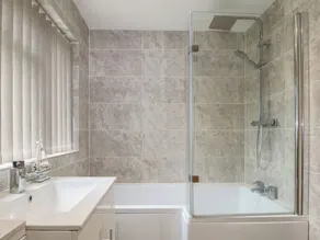 Walmer Court Farmhouse - Image 4