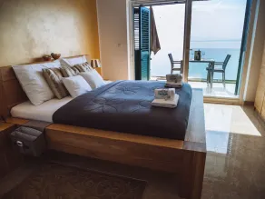 Unique apartment with plenty of outdoor space and pool - Image 4