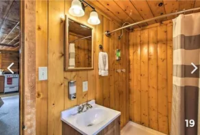 Cabin 1 - Studio King Sleeps 2 - Image 3