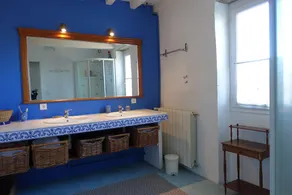 Large family home - Image 5