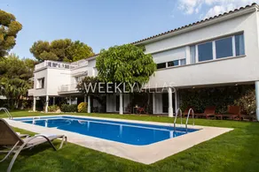 Luxury Sitges Villas Tupinetti 100 m spiaggia.Rinnovato confortevole. Cortile - Image 4