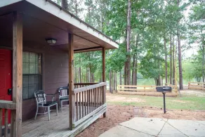 1 rm cabin, shared bth house, at Kick Back Ranch. - Image 5