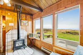 Cabane accueillante et accueillante pour les chiens sur la plage avec vue! - Image 2
