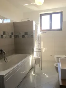 Ny villa med 3 sovrum nära havet - Image 2