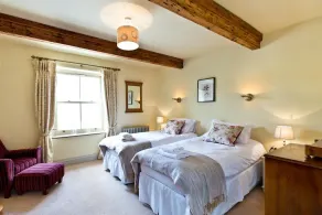 Burrs Farm , Chelmorton sleeps 22 with hot tub - Image 3