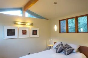 Wunderschöne, üppige, moderne Hütte am Fluss mit eigenem Strand - Image 4