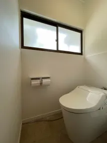 Exclusive Seaside Escape in Ocean House - Image 5