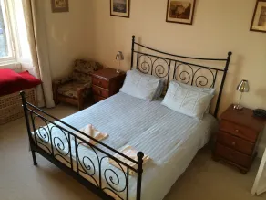 Beautiful Apartment On The Edge Of Edinburgh’s Historic New Town - Image 5