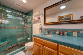  Modern, Clean, Home in the Heart of The Ave. of the Giants.STARLINK, Gated - Image 3