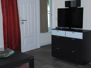 Quiet apartment in the castle with park on the Baltic Sea between Kühlungsborn and Rerik - Image 2