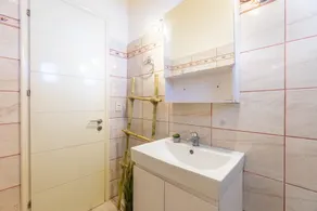 Nikos Seaside Apartment - Image 3