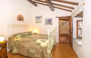 3 bedroom beautiful home in Pistoia (PT) - Image 4
