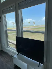 New! Drift away in Bayfront 2-bedroom Turquoise cottage - Image 3