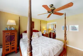 Convenient condo with amazing view of Hanalei Bay, lanai, outdoor pool & hot tub - Image 5