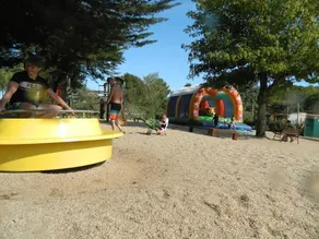 ZEcamping 4 étoiles familial parc aquatique locatif TV BBQ 40m2 - Image 2