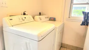 A Rare find- Bright & Charming Central Austin Home- 3bedroom in the heart of ATX - Image 2