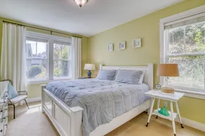 Dog Friendly! Wi-Fi, Hot Tub, Game Room, Huge Deck, Short Walk to the Beach! - Image 3