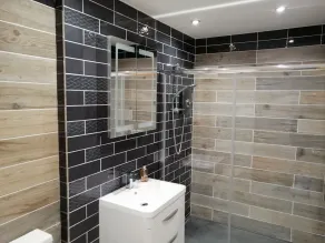 House with 5 Double bedrooms including large family room,4 Bathrooms, Gym &patio - Image 4